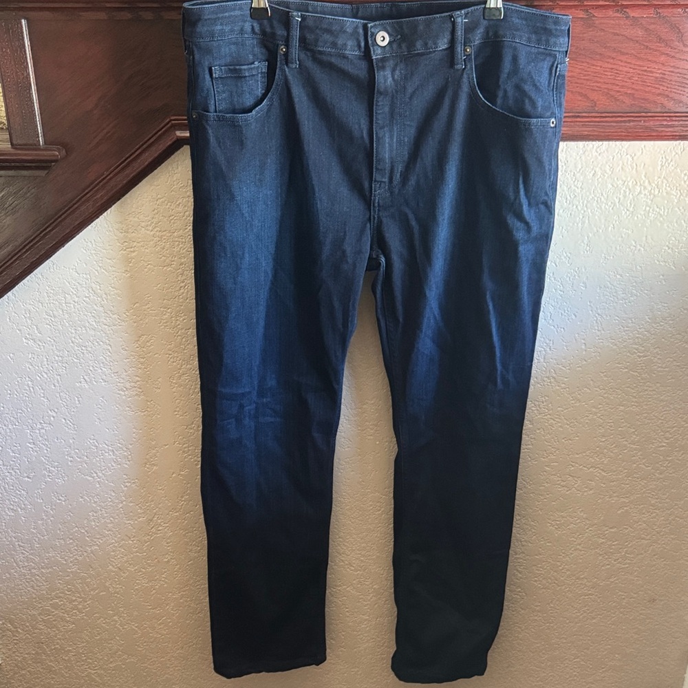 True Classic Men's Size 38 Deep Dark Blue Jeans Casual Denim Every Day Pants